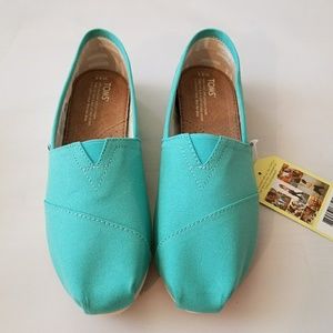 NEW TOMS CLASSIC TURQUOISE CANVAS SLIP ON SNEAKER